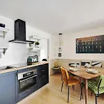 Beautiful Apartment 2Br 4P Republique Temple