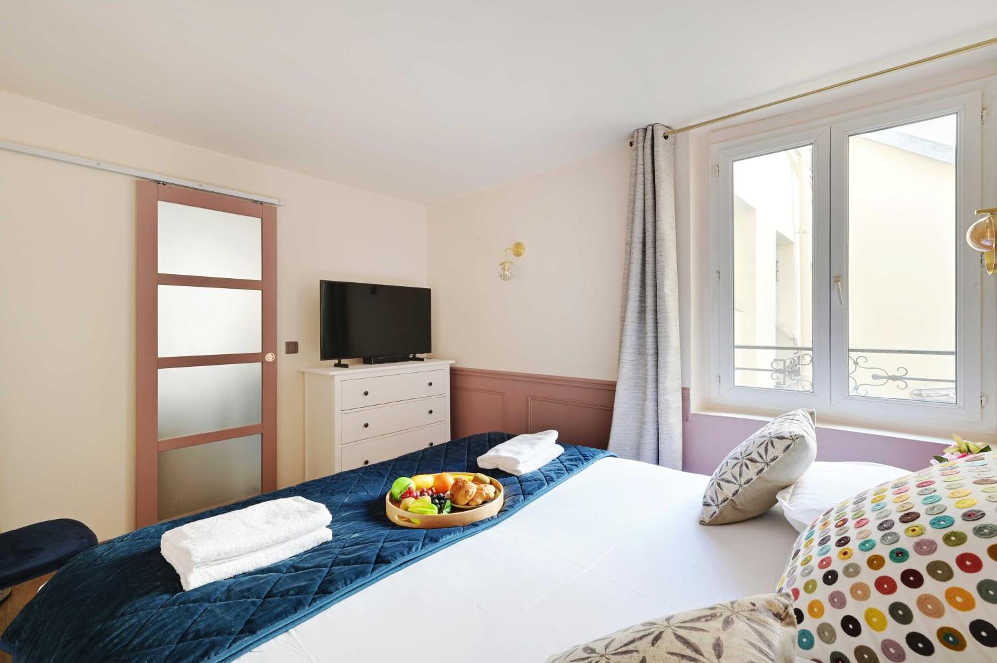 Apartment Beautiful 2br 4p Republique Temple